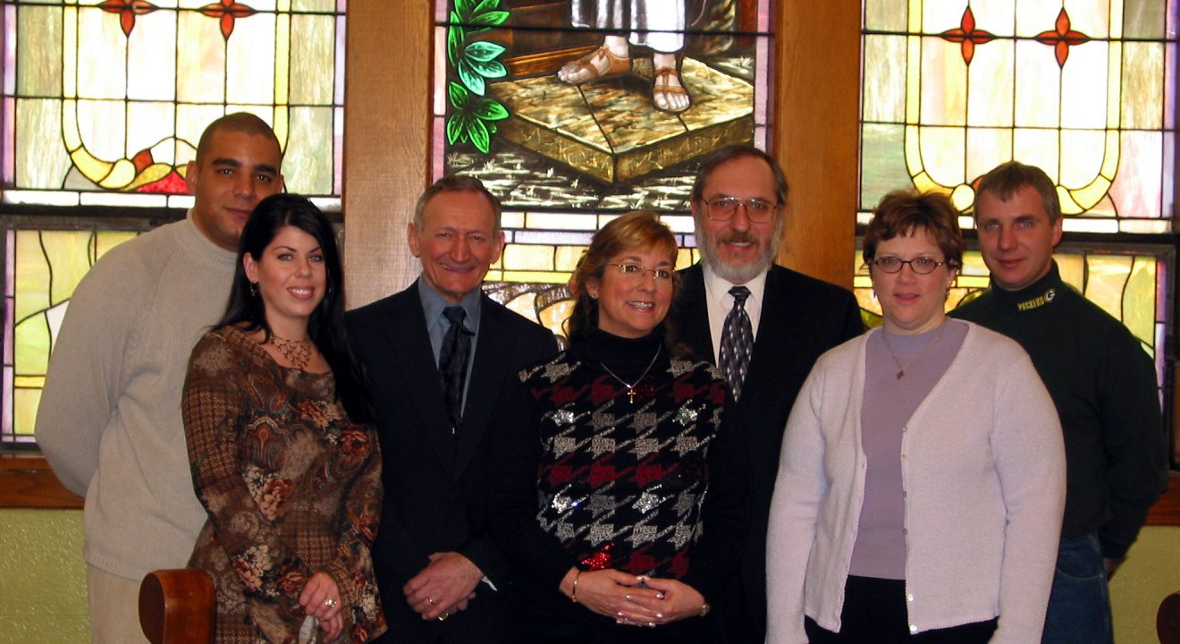 From left to right: Nathan Reynolds, Kellie Reynolds, Pastor Levi Snyder, Pomela Furtkamp, Eric Furtkamp, Cindi Umstadt, and Dan Stoll.Taken at the Markesan Bible Church, Markesan, Wisconsin
© Dan Stoll